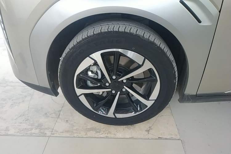 Used AION Y 2025 Plus 510 Enjoy Edition Exterior 4