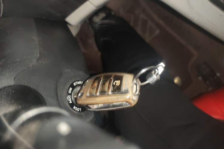 Used JAC Refine M3 2019 IKEA Edition 1.6L Luxury Smart Model Vehicle Key