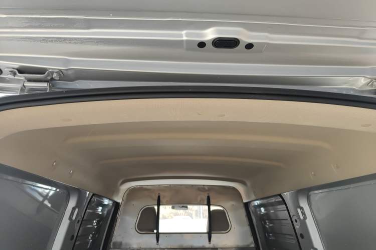 Used Wuling Rongguang S 2023 1.5L Basic Enclosed-Window Vehicle 2 Seats