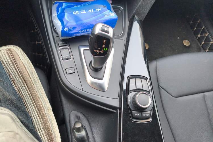 Used BMW 3 Series 2016 320Li Ambition Model
