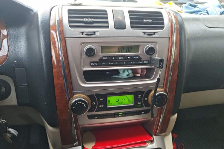 Used Jinbei Grace 2016 2.0L Express Utility Model
