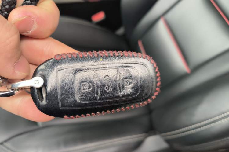 Used Geely Auto Emgrand X7 Sport 2020 1.8TD DCT Two-Wheel Drive Smart Connect 4G-Enabled Version