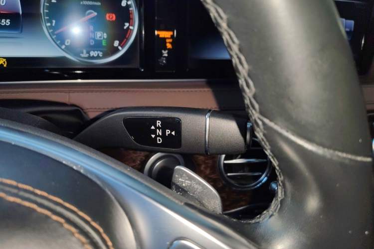 Used Mercedes-Benz S-Class 2016 S 320 L Business Model
