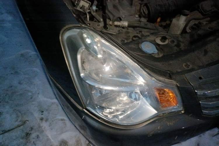 Used Nissan Sylphy 2012 Classic 1.6XE Manual Comfort Edition Right Front Headlight