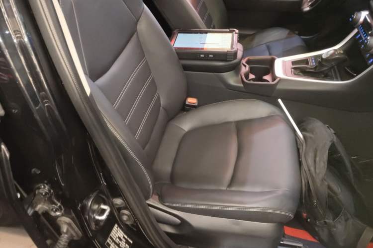 Used Toyota RAV4 2022 2.0L CVT Two-Wheel Drive Fashion Plus Edition
