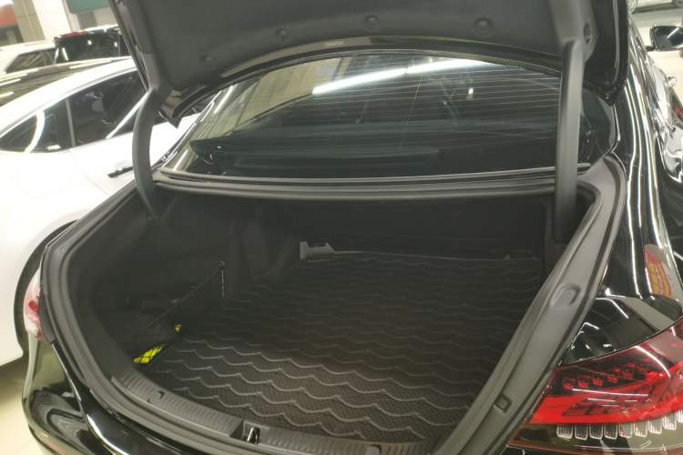 Used Mercedes-Benz E-Class 2021 Facelift E 300 L Stylish Edition