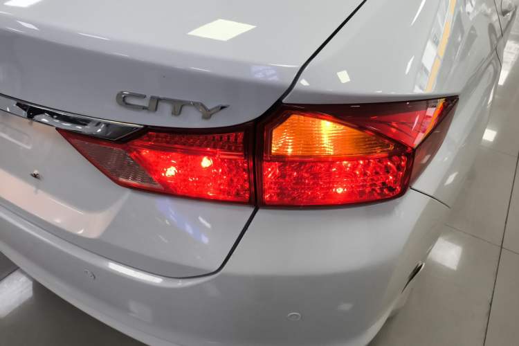 Used Honda City 2015 1.5L CVT Comfort Version
