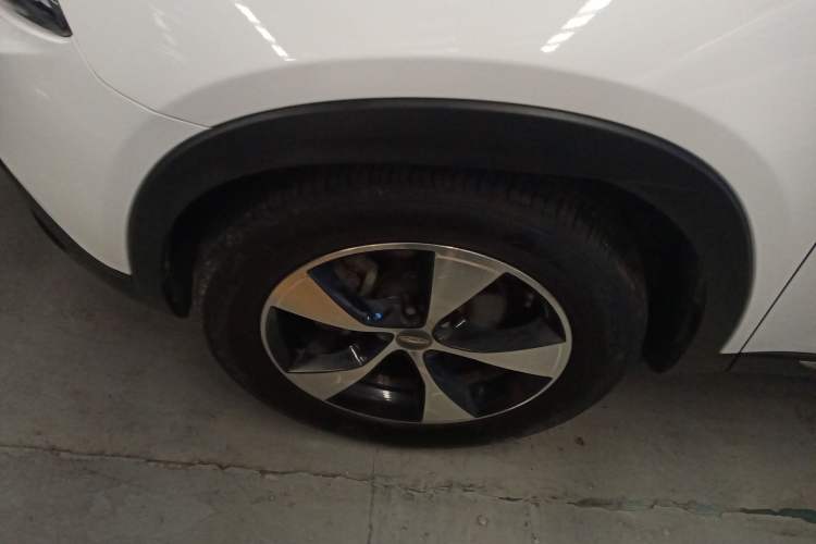 Used Chery Tiggo 7 2016 2.0L CVT YAOZHEN Edition Left Front Wheel Hub