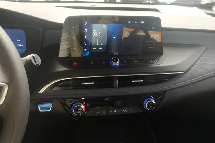 Used Buick Velite 6 2023 430km Range Commuter Version