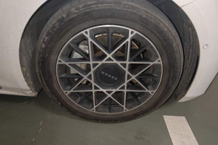 Used Zeekr 009 2024 7-Seater Aisle Version 108 kWh