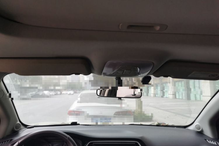 Used GAC Trumpchi GS4 2017 235T G-DCT Two-Wheel Drive Elite Edition Headliner