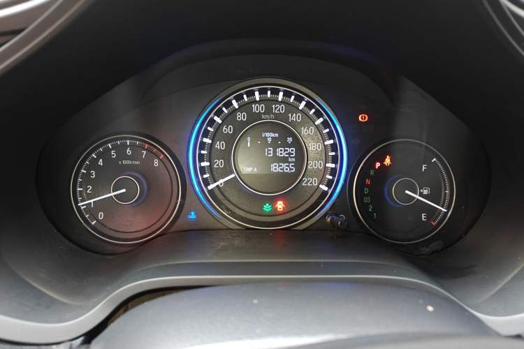 Used Honda Crider 2015 1.8L automatic luxury edition
