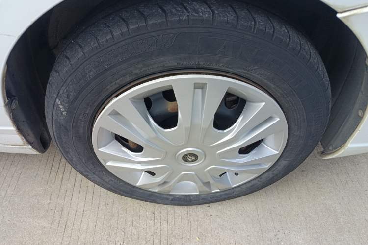 Used Roewe Ei5  Right Front Wheel Hub