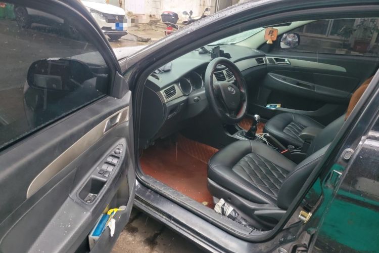 Used Dongfeng Aeolus S30 2012 1.6L Manual Zunya Model
