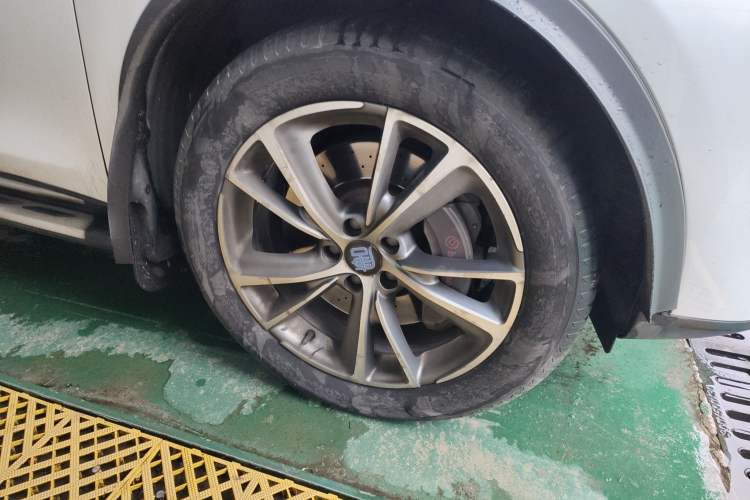 Used BYD Tang New Energy 2018 DM 2.0T All-Wheel Drive Smart Connectivity Enjoyment Model 5 Seats China V Emission Standard