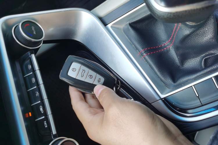 Used Geely Auto Binray 2018 14T Manual Binzhi Edition
