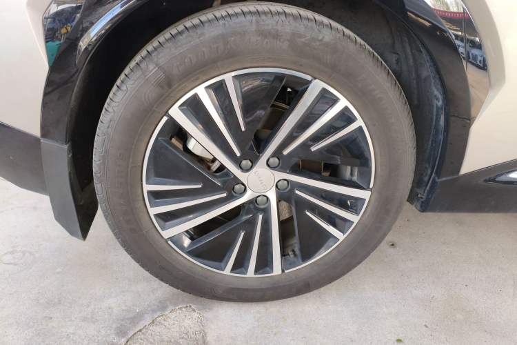 Used Lynk & Co 08 EM-P 2023 120km Long-Range Halo
