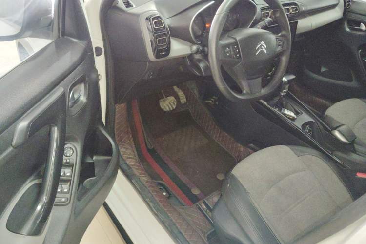 Used Citroen C3-XR 2019 230THP DCT Active Version Driver Seat