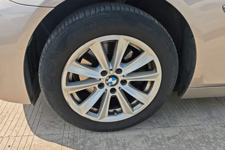 Used BMW 5 Series 2014 520Li Elegant Model Left Front Wheel Hub