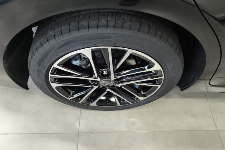 Used Toyota Camry 2026 Model Dual-Engine 2.0HSE Sport Lite Edition