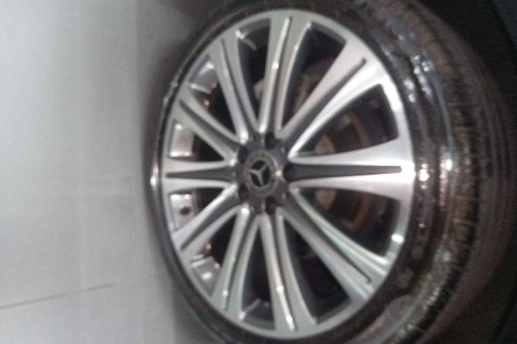 Used Mercedes-Benz E-Class 2018 E 300 L Sport Luxury Edition Right Rear Wheel Hub