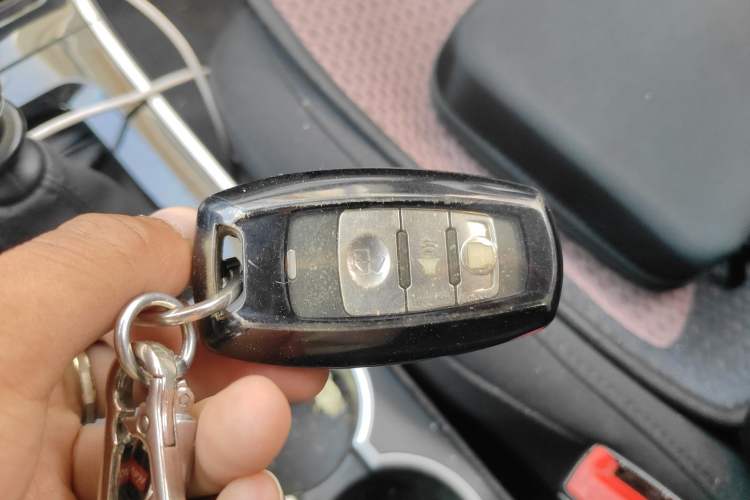 Used Haval H2 2017 Red-Label 1.5T Manual Two-Wheel Drive Comfort Model Vehicle Key