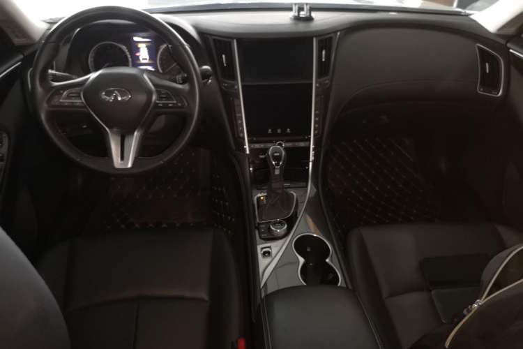 Used Infiniti Q50L 2022 2.0T Comfort Edition
