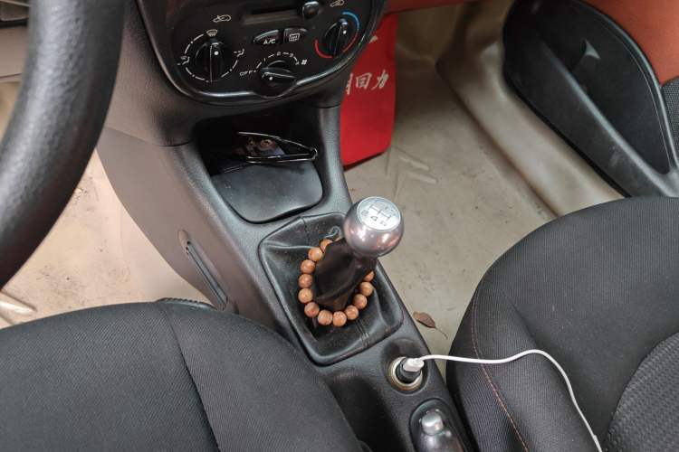 Used Citroen C2 2010 1.4L Manual Comfort Edition Gear Lever