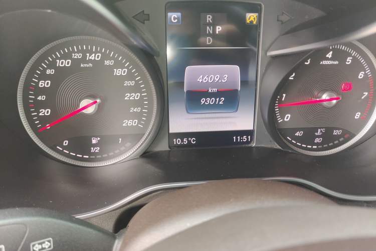 Used Mercedes-Benz GLC 2016 GLC 260 4MATIC Luxury Model