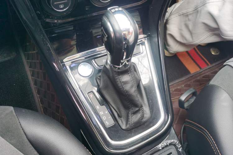 Used Volkswagen C-TREK 2018 230TSI DSG Luxury Version
