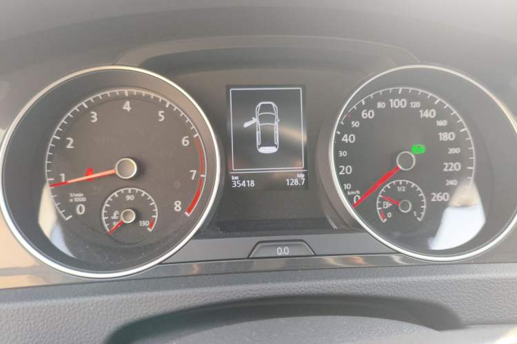 Used Volkswagen Golf 2020 Zhiai Edition 280TSI DSG Comfort Model Instrument Cluster