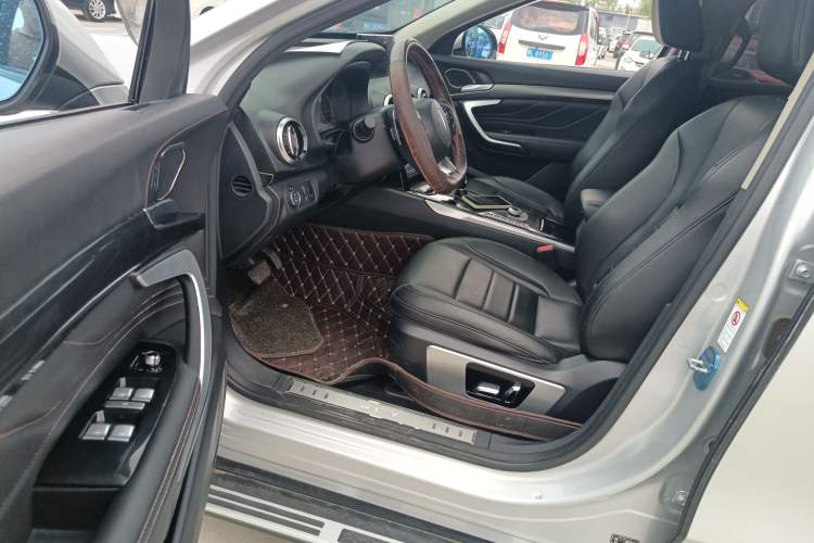 Used Wey VV7 2017 2.0T Ultra-Luxury Version Driver Seat