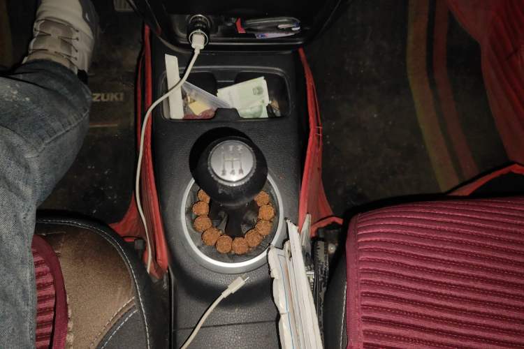 Used Suzuki SX4 2016 1.6L Manual Classic Edition Gear Lever