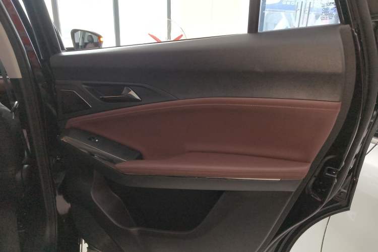 Used SOL X8 PLUS 2023 1.5 TGDI DCT Smart Edition 7-Seater