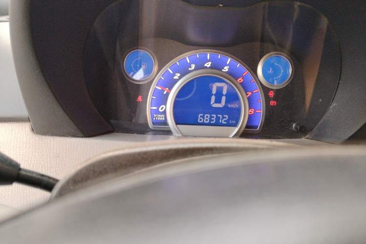 Used Lifan Auto 320 2012 Champion Edition 1.3L Manual Cool Xiang Model Odometer Close Up