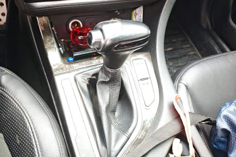 Used Kia K5 2014 2.0L Automatic LUXURY Gear Lever