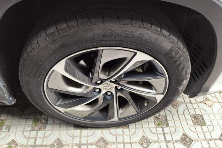 Used Lexus RX 2016 300 4x4 Elegant Edition China V-standard Right Front Wheel Hub