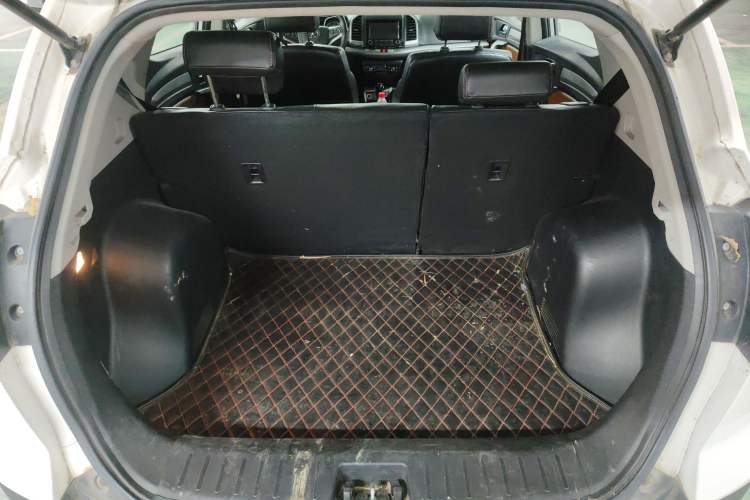 Used JAC Group Refine S3 2014 1.5L CVT Luxury Smart Model Trunk