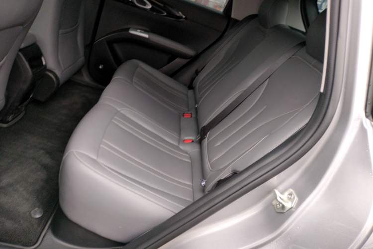 Used Geely Galaxy Geome 2025 310km Youth Edition Left Rear Seat