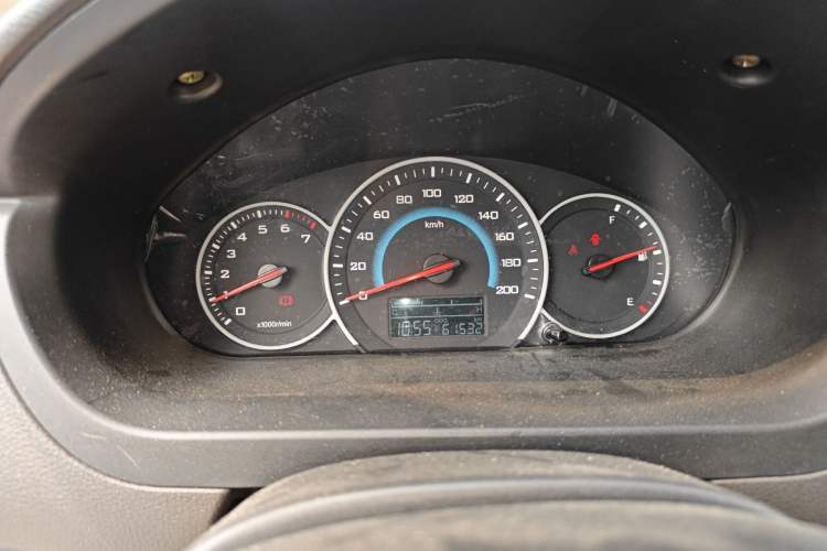 Used Wuling Rongguang V 2015 1.5L Standard Version
