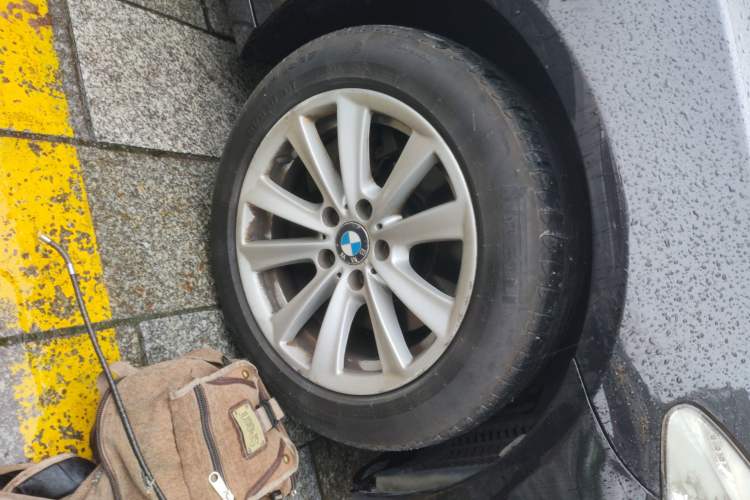 Used BMW 5 Series 2011 523Li Leading Model