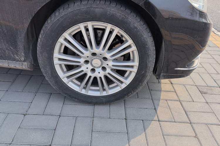 Used Mercedes-Benz E-Class 2011 E 200 L CGI Elegant Model