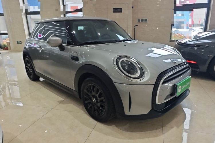 Used MINI 2023 1.5T ONE Front Right 45 Deg