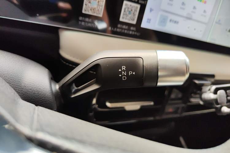 Used Geometry E Firefly 2024 401km Starlight
