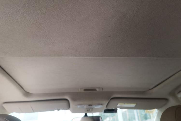 Used Venucia D50 2012 1.6L Automatic Prestige Edition
