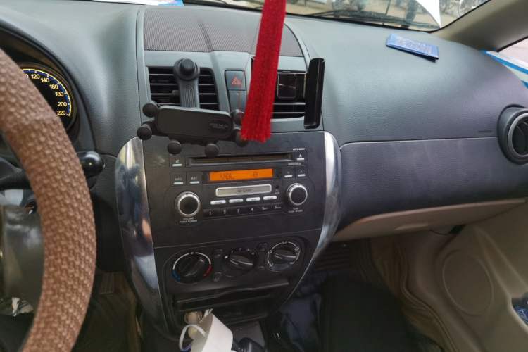 Used Suzuki SX4 S-Cross 2011 1.6L Automatic Luxury Version Audio And AC Panel