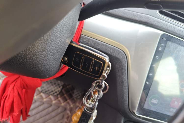 Used Volkswagen Lavida 2015 1.6L Automatic Fashion Edition