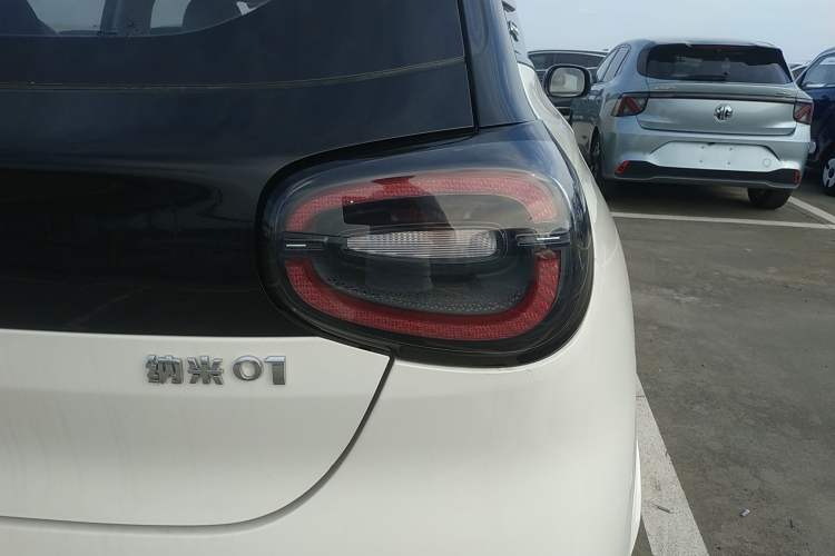 Used Dongfeng NAMMI 01 2024 New Edition 330 Air Right Rear Taillight