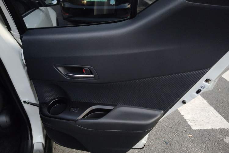 Used Toyota IZOA EV 2020 E·Smart Edition Interior 3