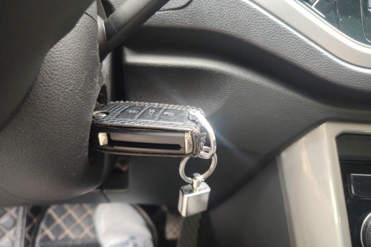 Used Volkswagen T-ROC 2018 280TSI DSG Two-Wheel Drive Advanced Version China V Emission Standard